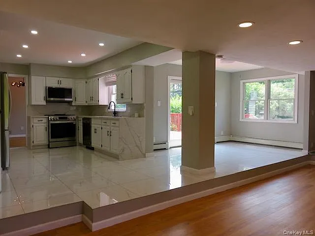 10 Elderwood Ln — Photo 12