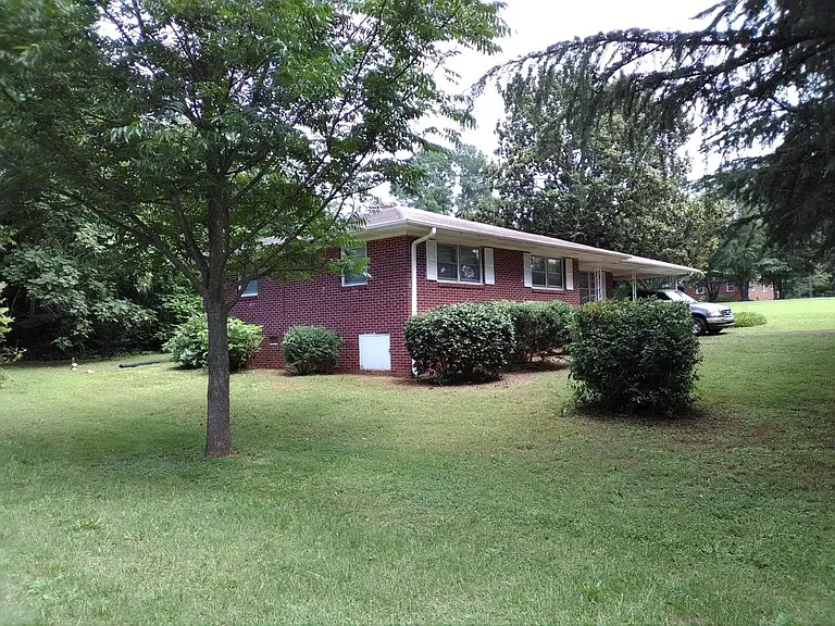 209 Rhoe Cir — Photo 15