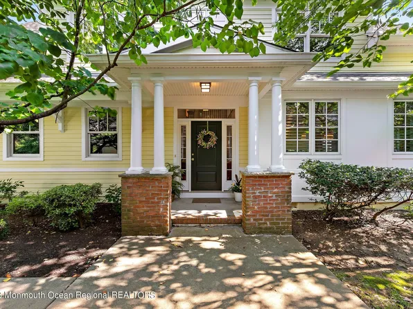 63 Thornbrooke Drive, Shrewsbury Boro, NJ 07702
