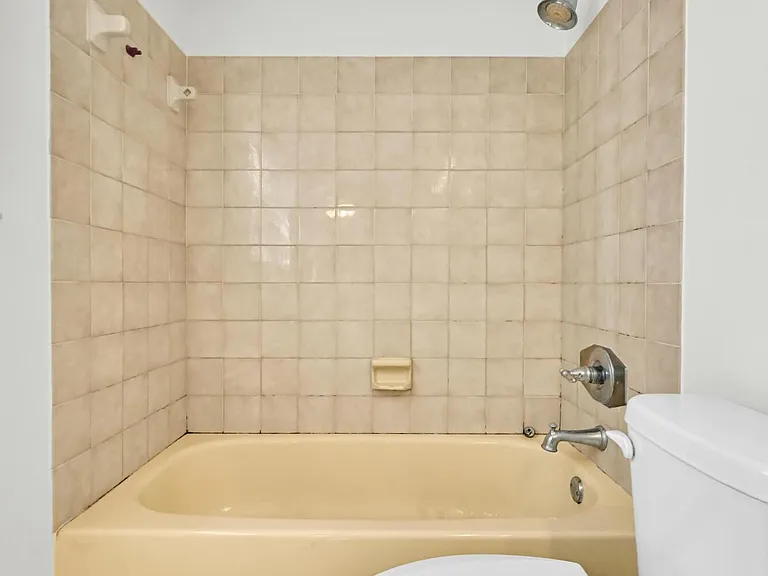 2013 NE Collins Cir #50 — Photo 12