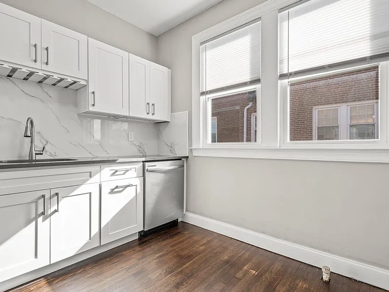 39 Robin Rd #304 — Photo 5
