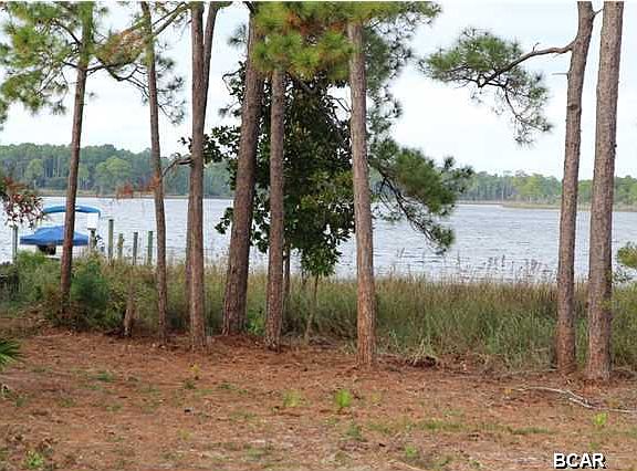 3rd image of Lakeside Dr