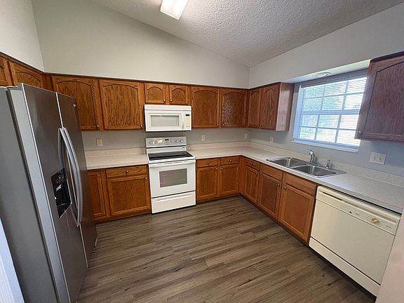 5th image of 4950 Marsh Harbor Dr