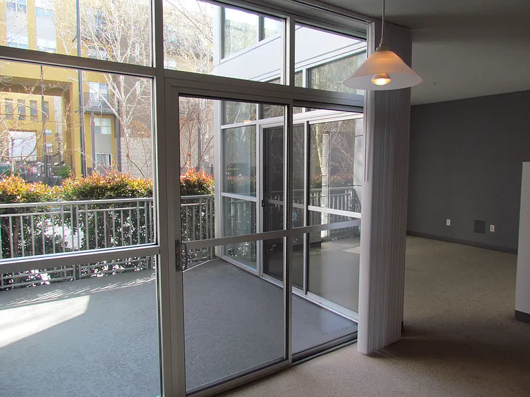 33 South Third — Photo 39