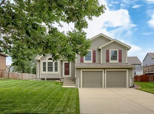 8912 NE 116th St, Kansas City, MO 64157
