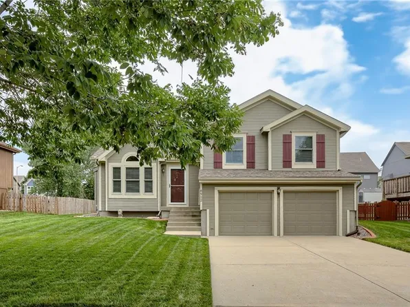 8912 NE 116th St, Kansas City, MO 64157