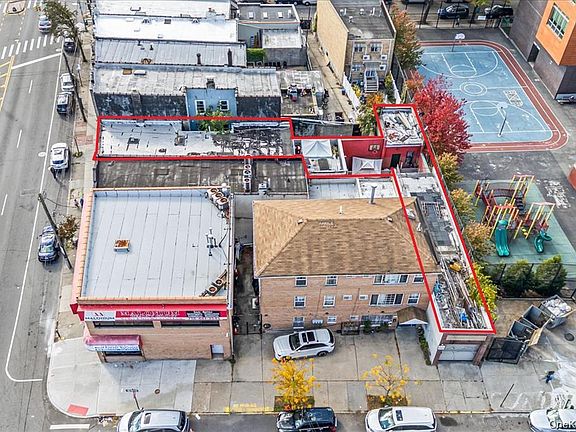 2nd image of 191-13 Jamaica Avenue