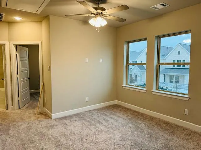 700 Prairie Falcon Dr — Photo 28