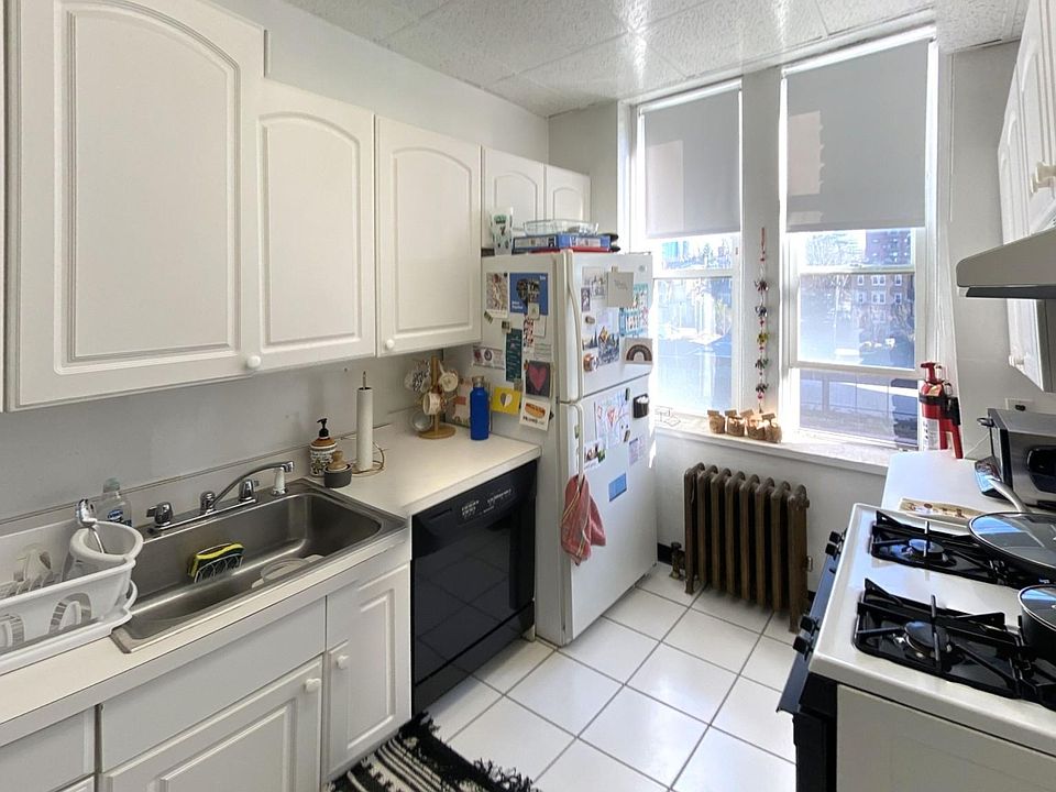 1st image of 40 Longwood Ave #7eab1b893