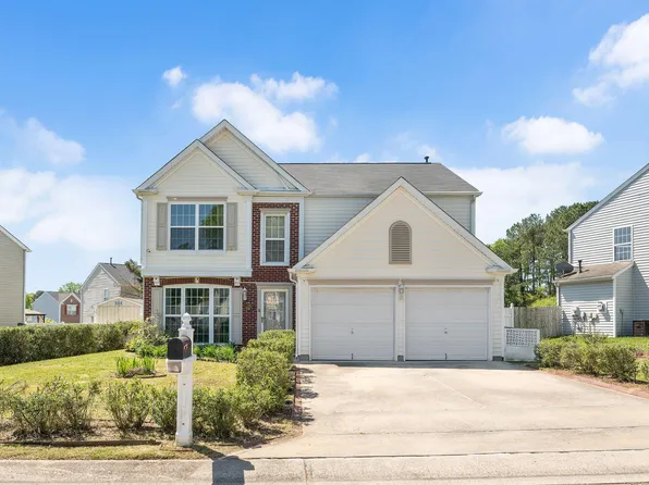 4212 Viewmont Dr, Raleigh, NC 27610