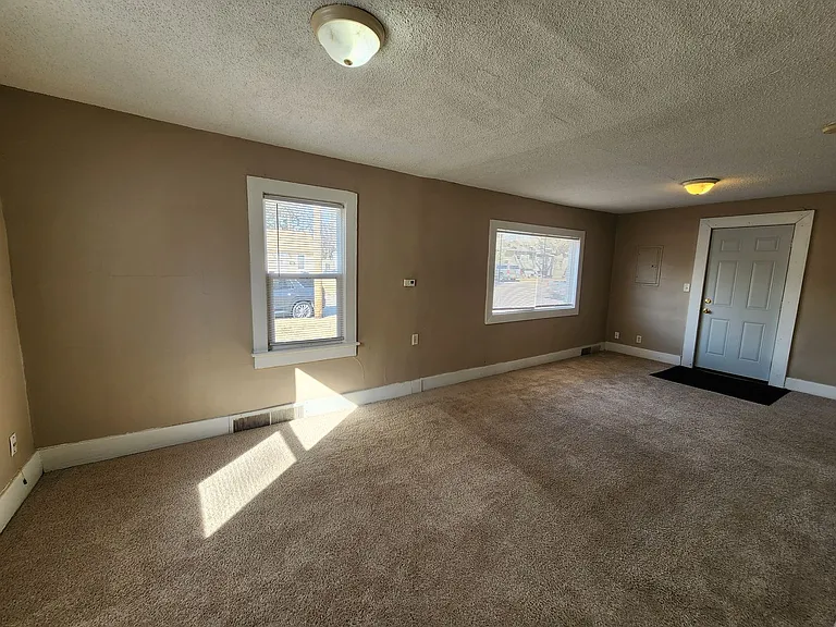 1308 Emma Ave — Photo 14