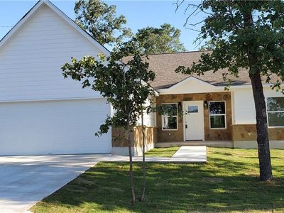137 Kainalu Ln, Bastrop, TX, 78602