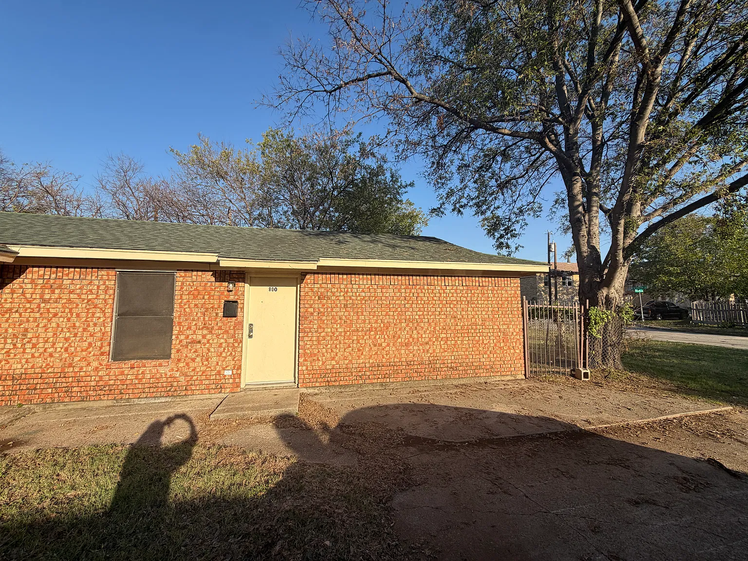 2 bed, 702 sqft, $1,295 — Photo 1