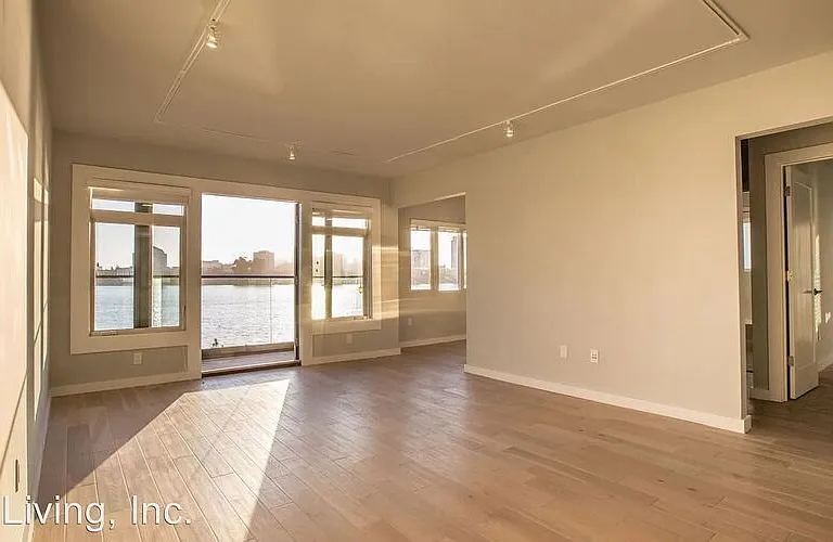 1824 Lakeshore Avenue — Photo 22