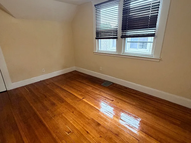 116 Sheffield Ave #3 — Photo 10
