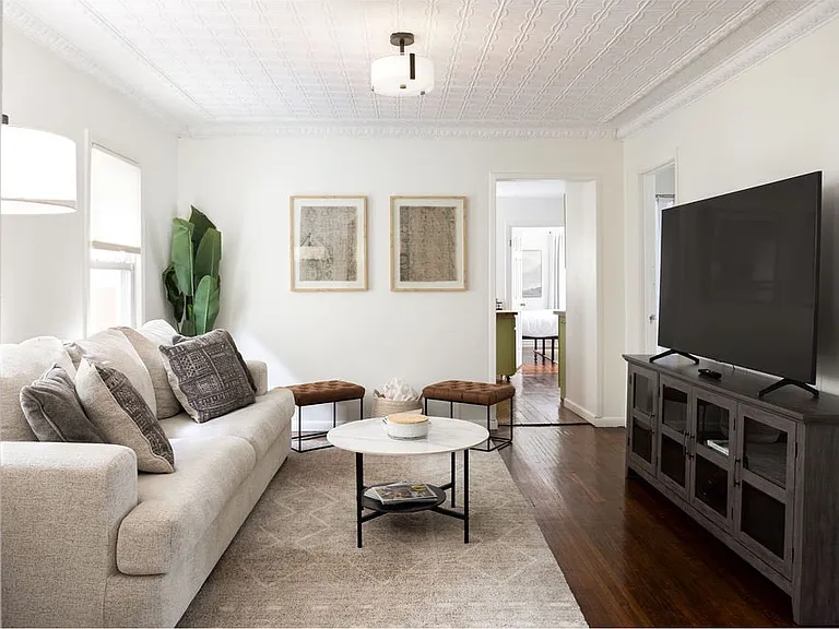 62 Oakland St — Photo 4