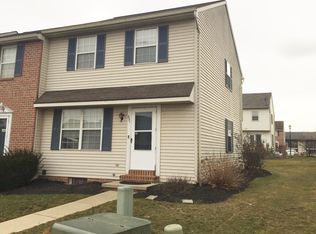 221 Greenland Dr, Lancaster, PA