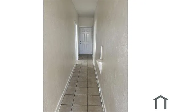 Building Photo - 1220 E 43rd St #12