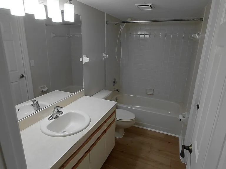 444 Bouchelle Dr #201 — Photo 18