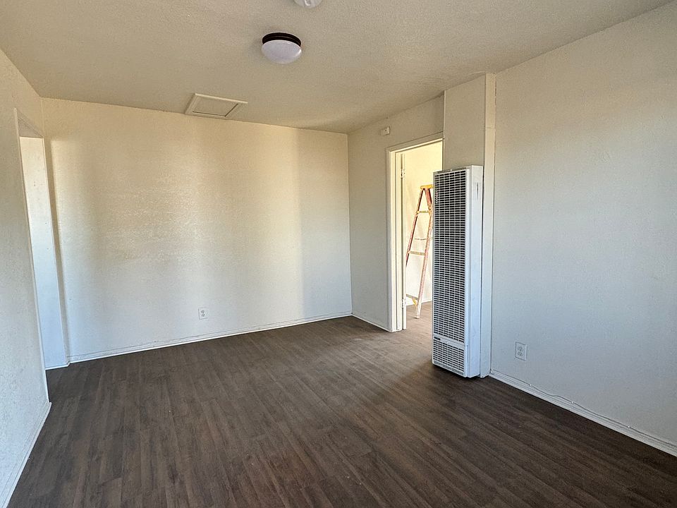 2nd image of 9624 S Central Ave #F