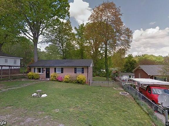 2nd image of 307 E Parkwood St