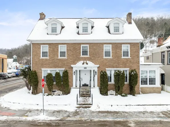 10 Church Street, Cameron, WV 26033