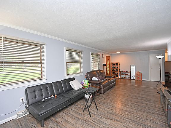 5th image of 2821 Sorority Ct
