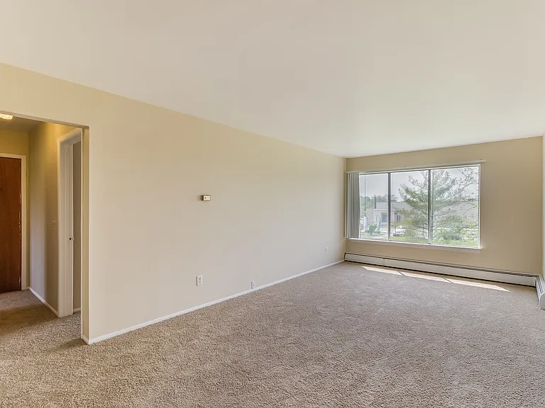 55 Suzanne Dr — Photo 64