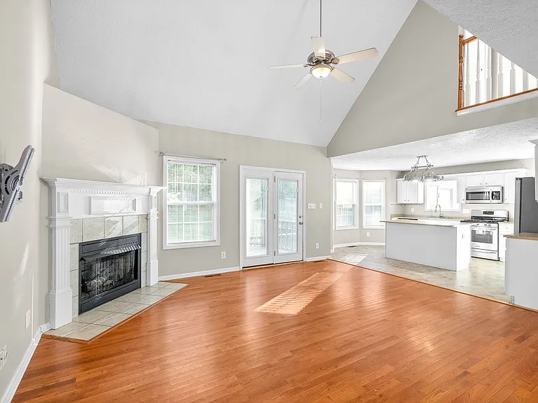 3487 Hickory Glen Dr — Photo 9