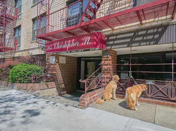 165 Christopher Street image 11 of 11