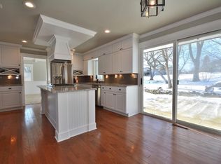 3535 Tarrytown Rd, Brookfield, WI 53005