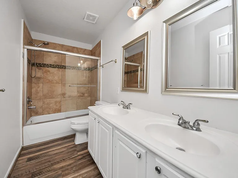20510 Pioneer Bend Ct — Photo 36