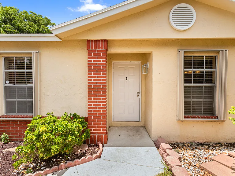 13945 Langley Pl — Photo 42