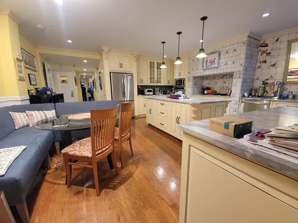 108 West 71st Street image 5 of 16