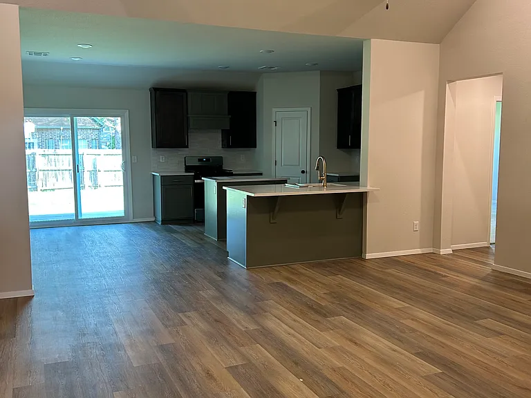 3708 W Delmar St — Photo 7