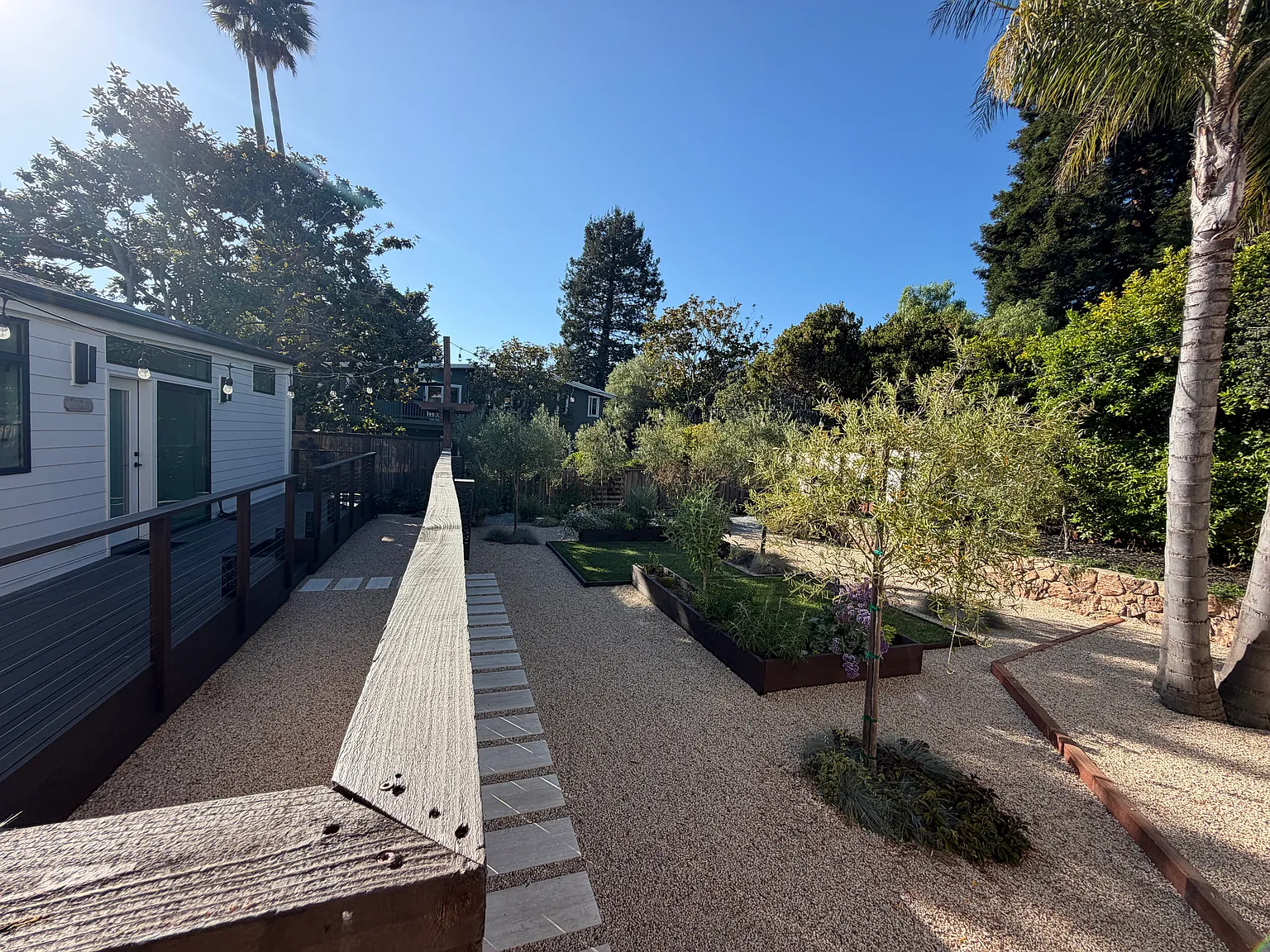 2 bed, 625 sqft, $3,200 — Photo 1