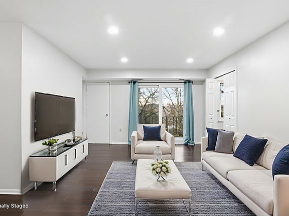 2nd image of 440 N Armistead St APT 202