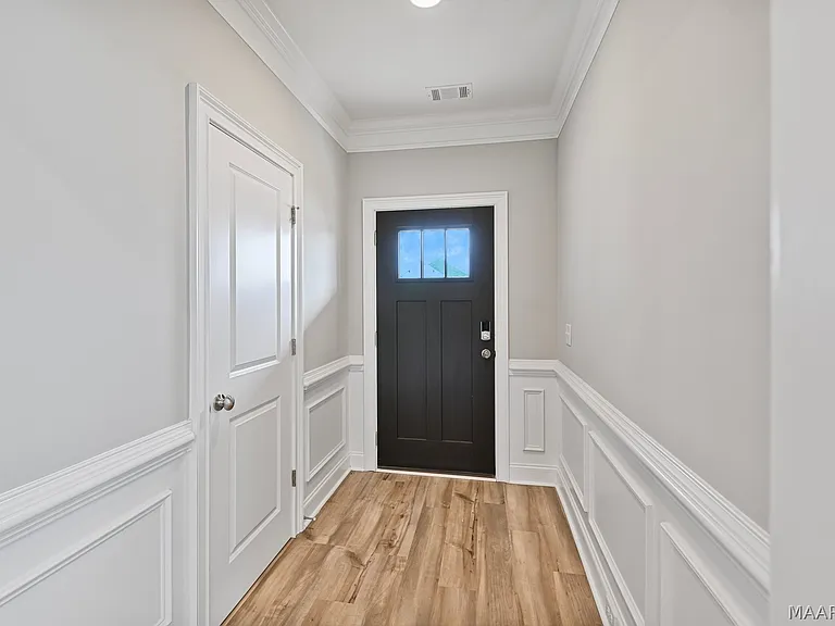 1405 Wildlife Way — Photo 3