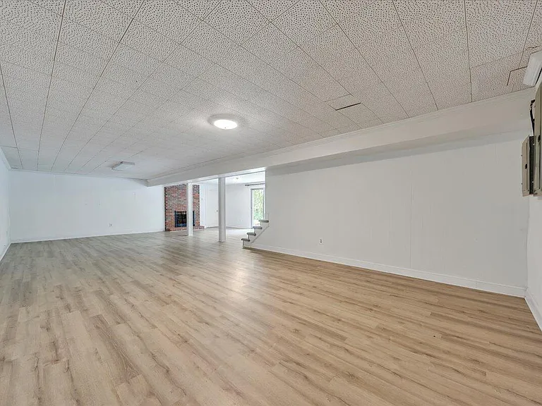 1814 Pelham Dr — Photo 29