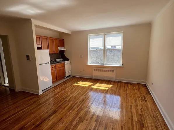 2775 Shore Pkwy APT 2E, Brooklyn, NY 11223