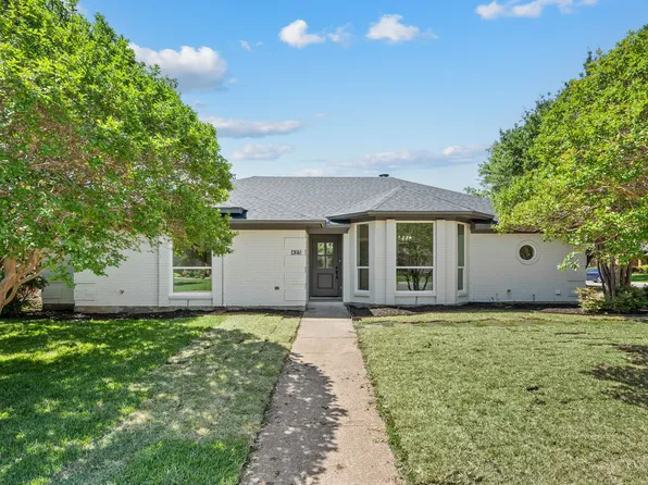 425 Marseille Dr, Hurst, TX 76054