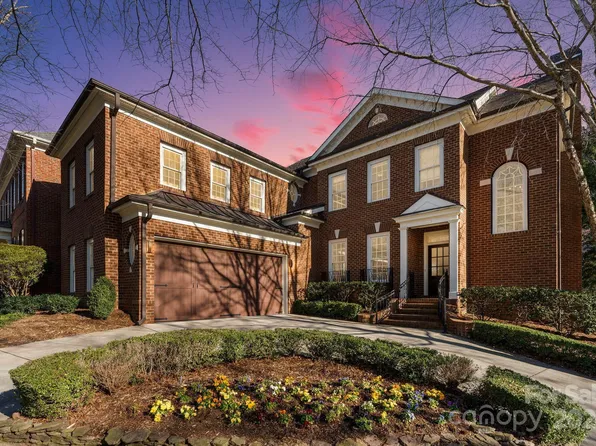 8925 Heydon Hall Cir, Charlotte, NC 28210