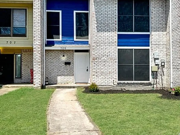 709 Walnut Pkwy, Garland, TX 75042