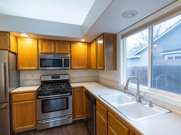 164 S Silverwood Way — Photo 10