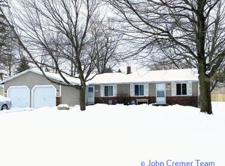 5859 Ridgebrook Ave SE, Grand Rapids, MI 49508
