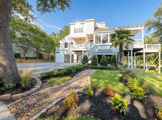 120 Holcomb Blvd, Ocean Springs, MS 39564