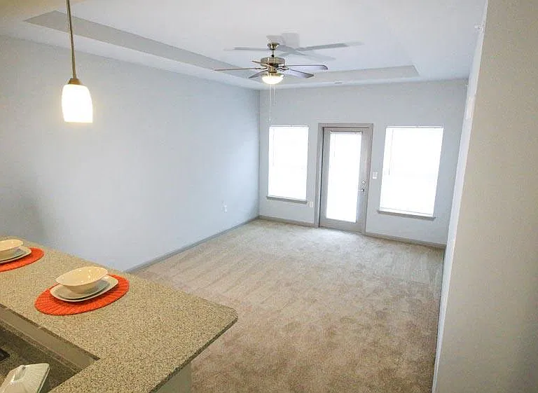Mosaic Apartments — Photo 18
