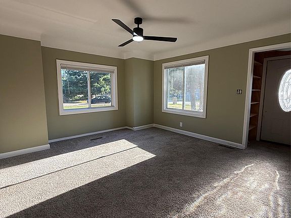 5th image of 3270 N Term St