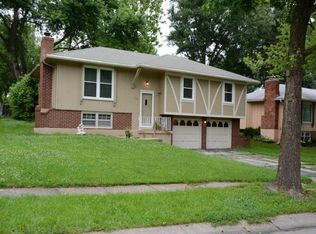 816 NE 80th Ter, Kansas City, MO 64118