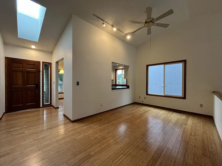 4737 SW Pendleton St — Photo 16